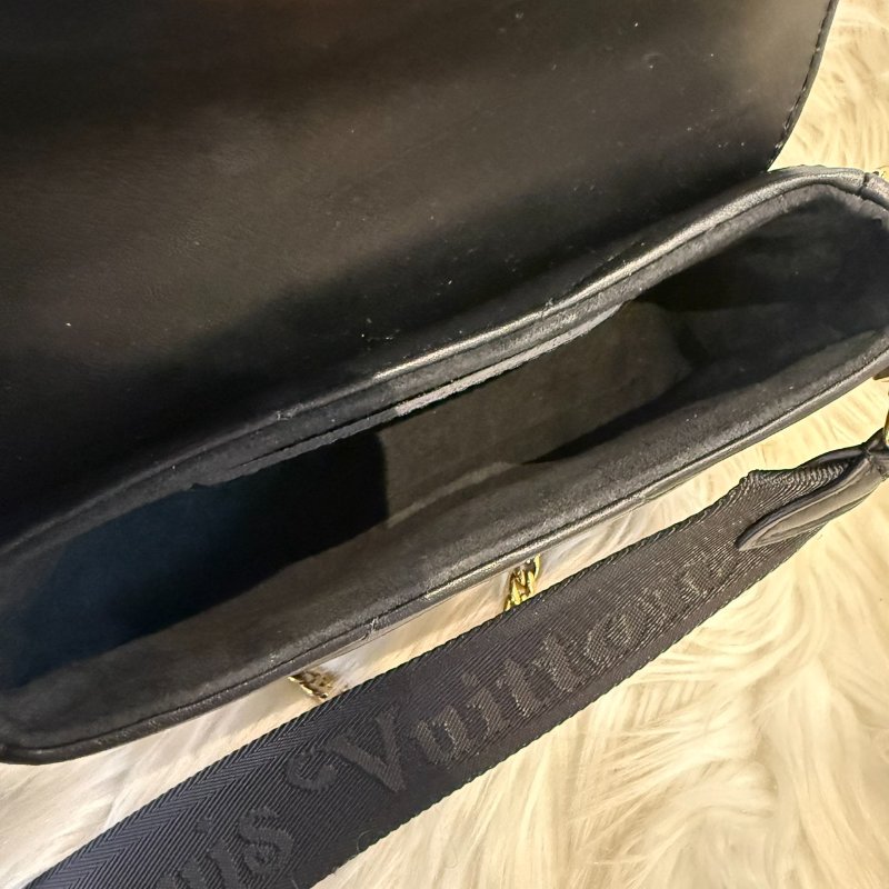 LV New Wave Multi-Pochette 黑色小牛皮斜背包-7