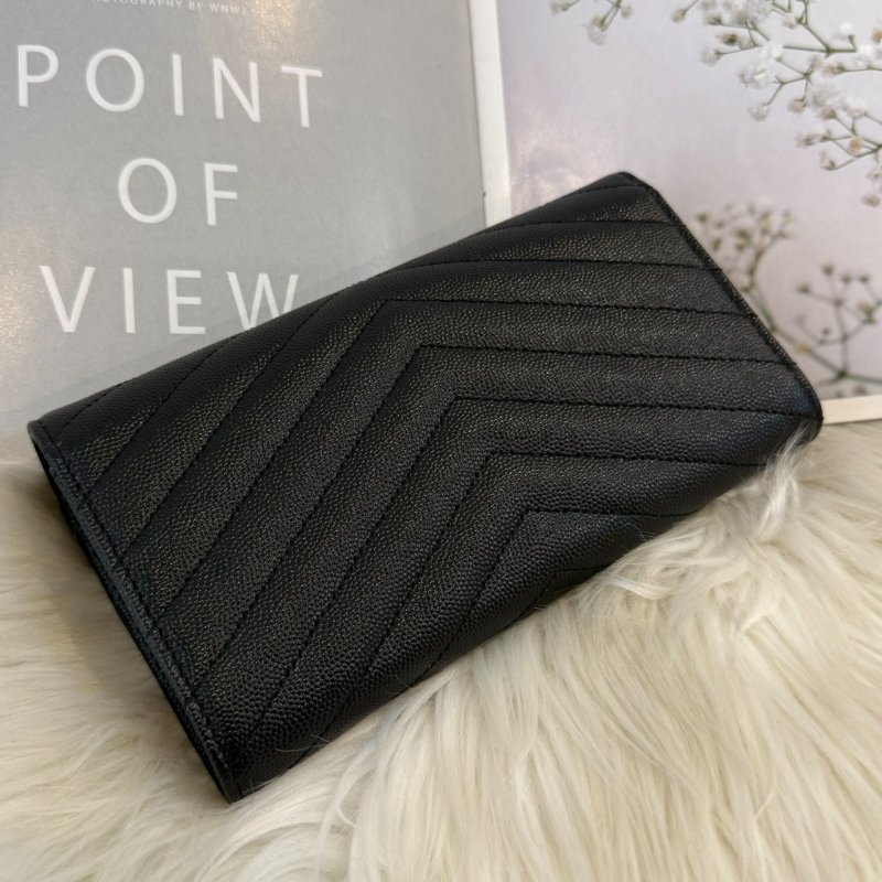 全新 YSL黑金魚子醬信封長夾-1