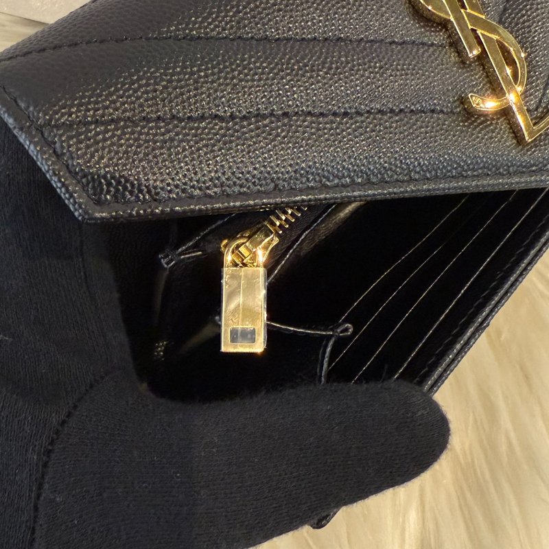 全新 YSL黑金魚子醬信封長夾-7