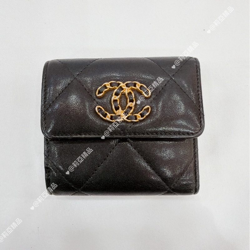 莉亞精品♡ Chancl AP016419三折短夾 黑金-1