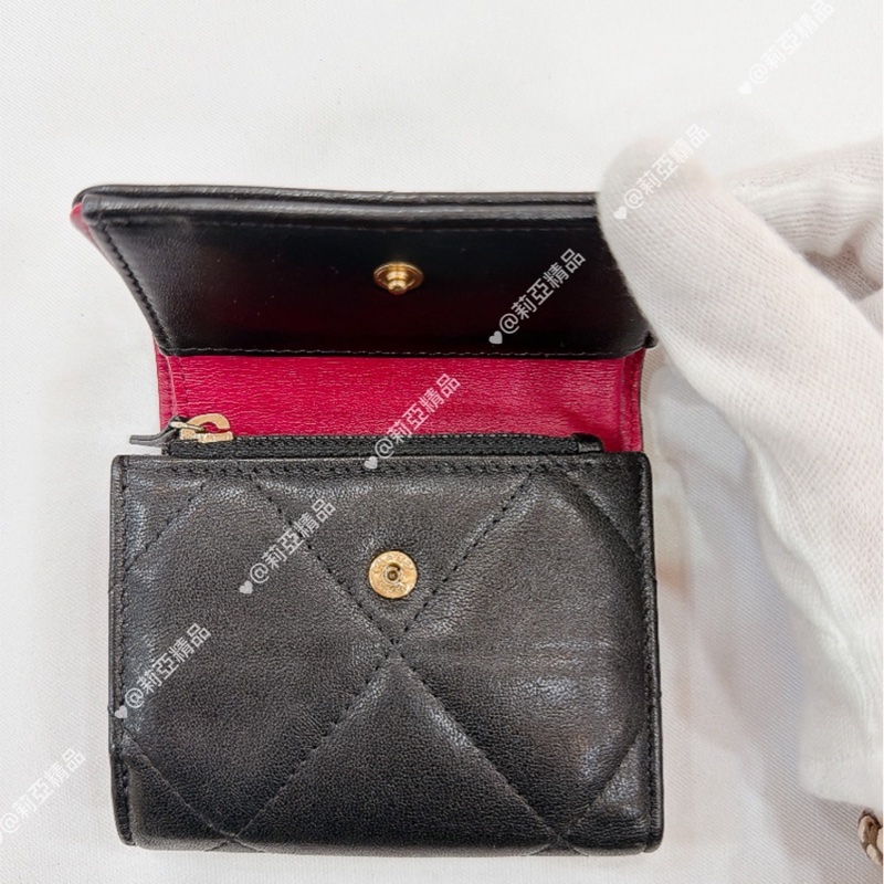 莉亞精品♡ Chancl AP016419三折短夾 黑金-7