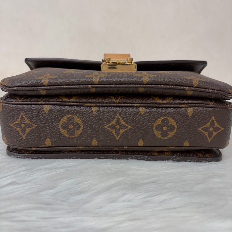 LV METIS East West M46279 老花 金鍊 郵差包 腋下包-5