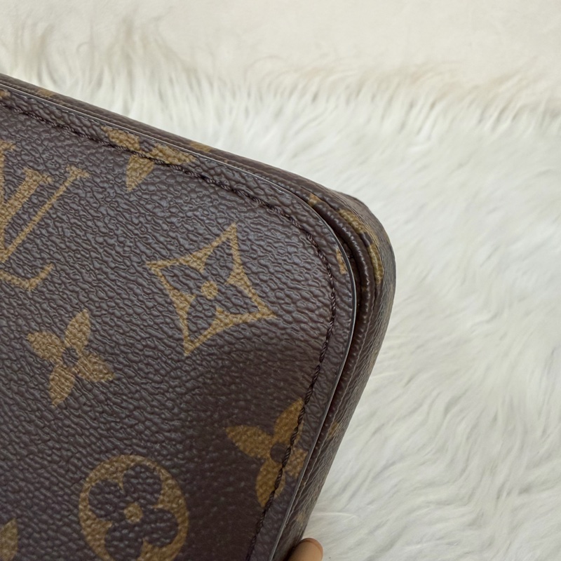 LV METIS East West M46279 老花 金鍊 郵差包 腋下包-11