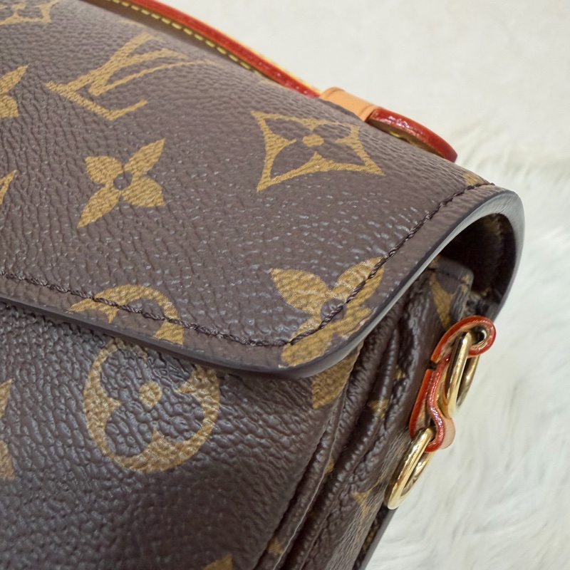 LV METIS East West M46279 老花 金鍊 郵差包 腋下包-12