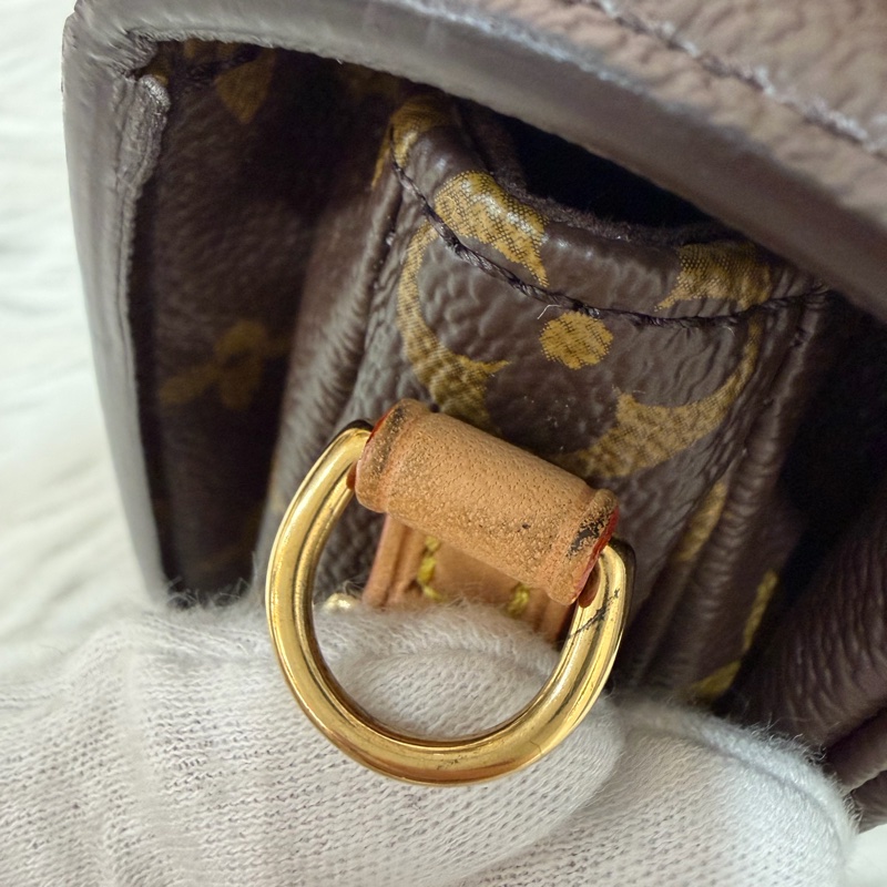 LV METIS East West M46279 老花 金鍊 郵差包 腋下包-18