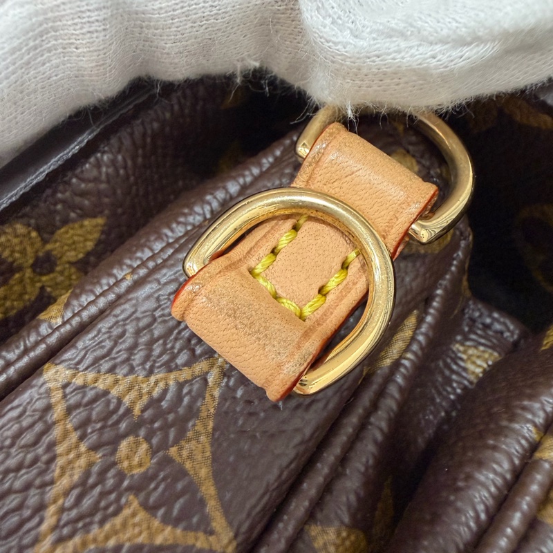 LV METIS East West M46279 老花 金鍊 郵差包 腋下包-20