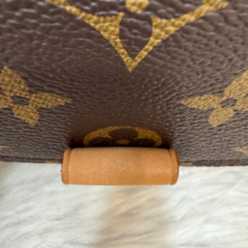 LV METIS East West M46279 老花 金鍊 郵差包 腋下包-26