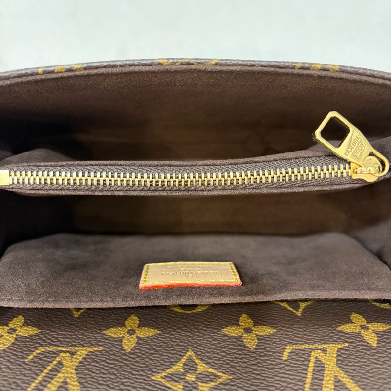 LV METIS East West M46279 老花 金鍊 郵差包 腋下包-40