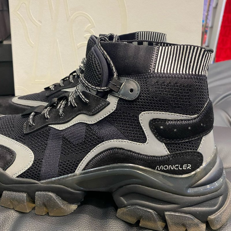 💎Han's house精品服飾💎MONCLER LOGO 反光鞋 現貨43 原價 24400-6