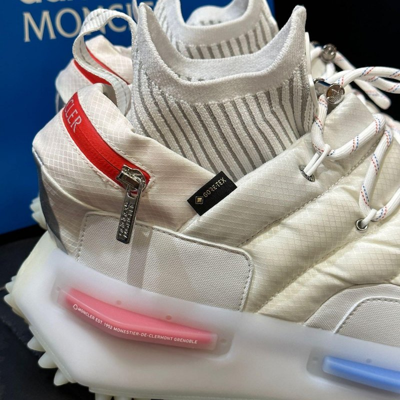 💎Han's house精品服飾💎 MONCLER 聯名 adidas 鞋 現貨26 價20500-1