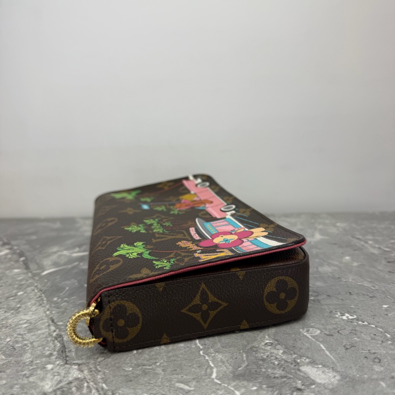 LV VIVIENNE老花限量小熊印花三合一鍊條包-3