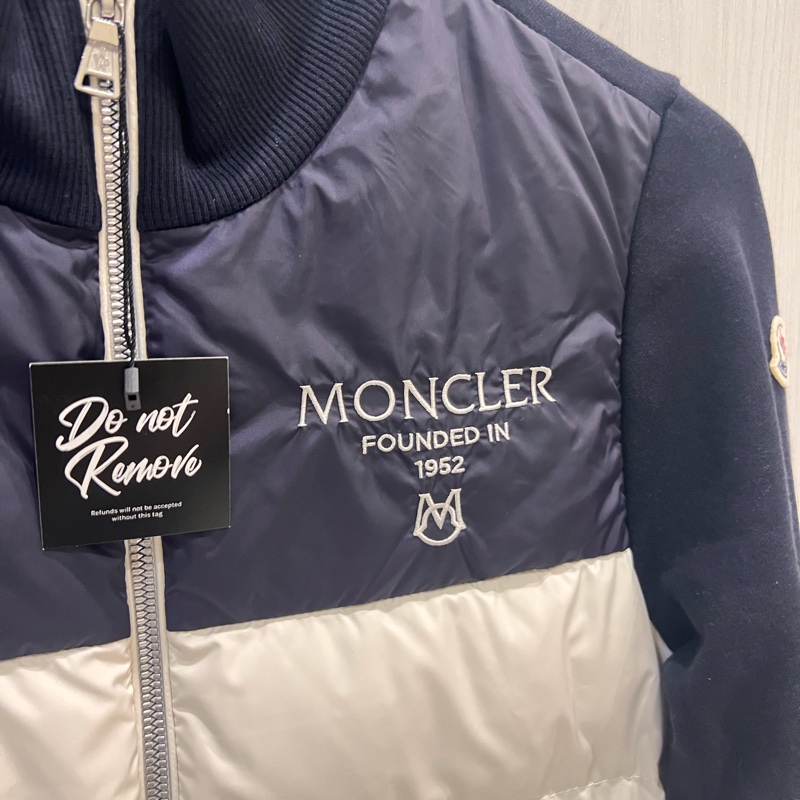 Moncler 羽絨拼接內刷毛保暖外套(專櫃原價3萬6左右)-9