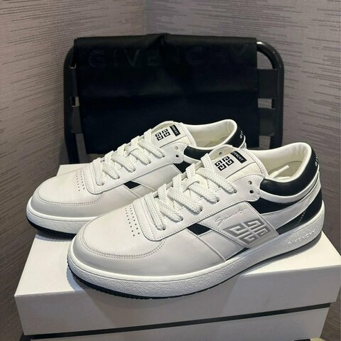 💎Han's house精品服飾💎 GIVENCHY 紀梵希小牛皮 鞋 葡萄牙製 現貨 29~29.5原價24000