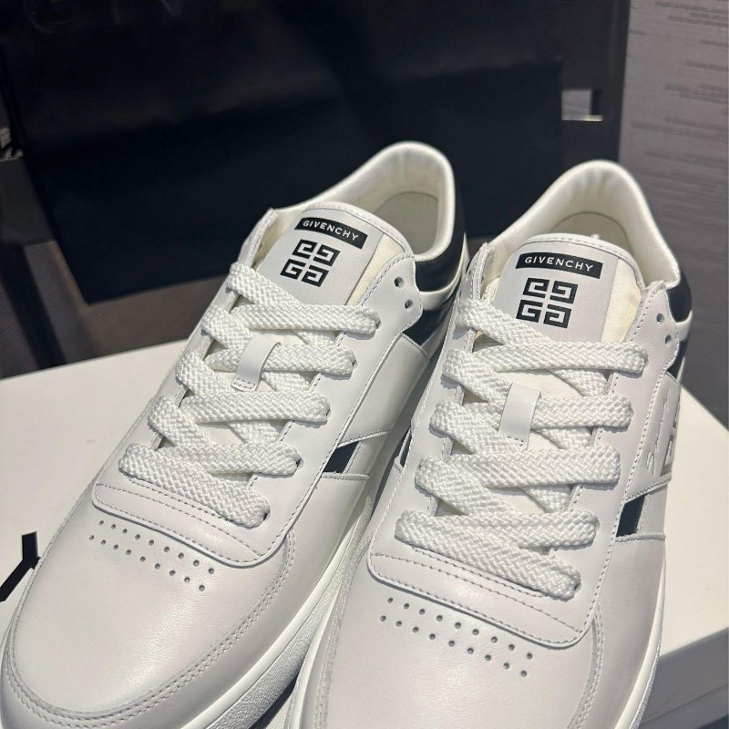 💎Han's house精品服飾💎 GIVENCHY 紀梵希小牛皮 鞋 葡萄牙製 現貨 29~29.5原價24000-1