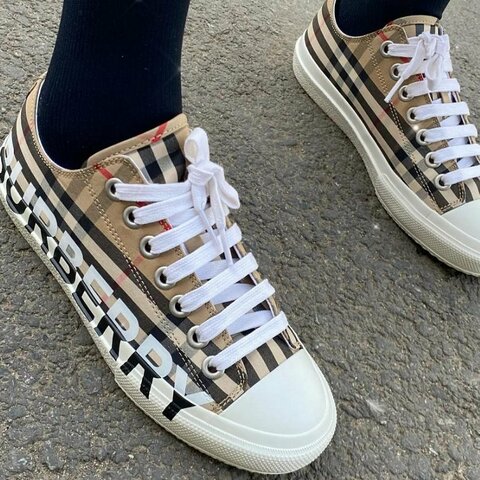 💎Han's house精品服飾💎BURBERRY 格紋 帆布鞋 現貨28.5 原價22900