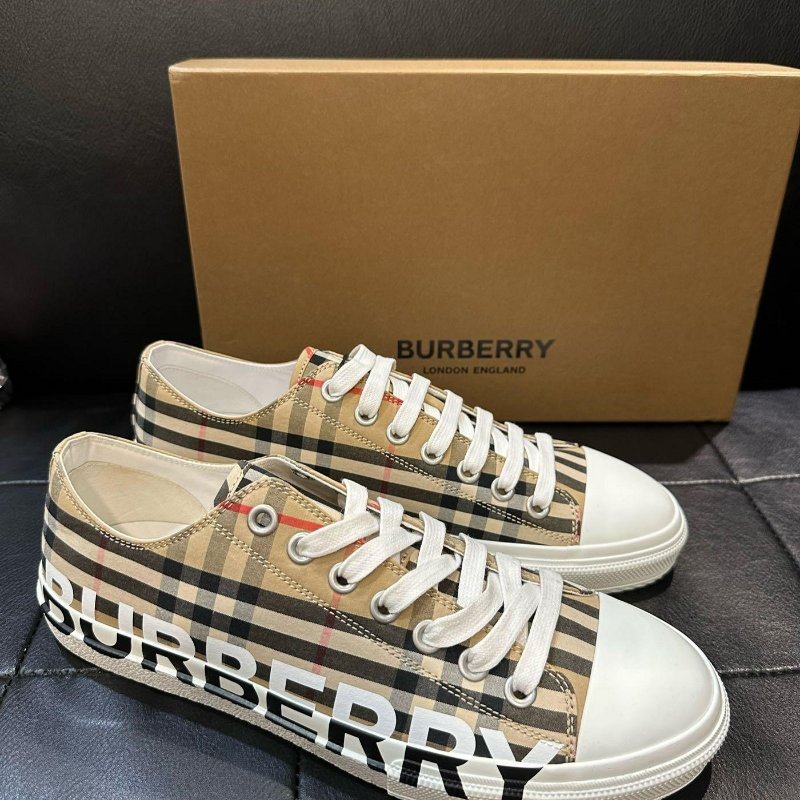 💎Han's house精品服飾💎BURBERRY 格紋 帆布鞋 現貨28.5 原價22900-1