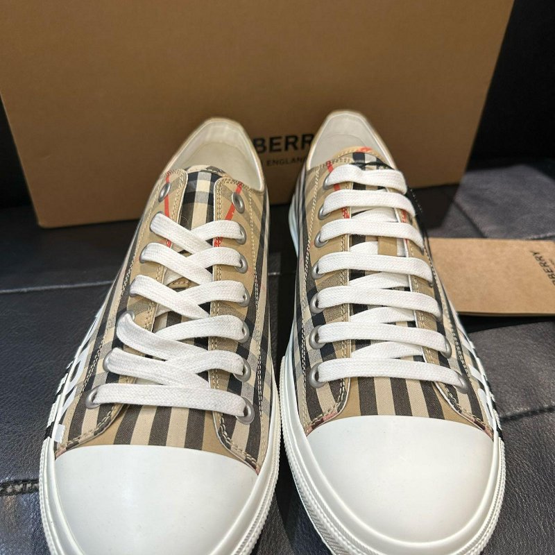 💎Han's house精品服飾💎BURBERRY 格紋 帆布鞋 現貨28.5 原價22900-4