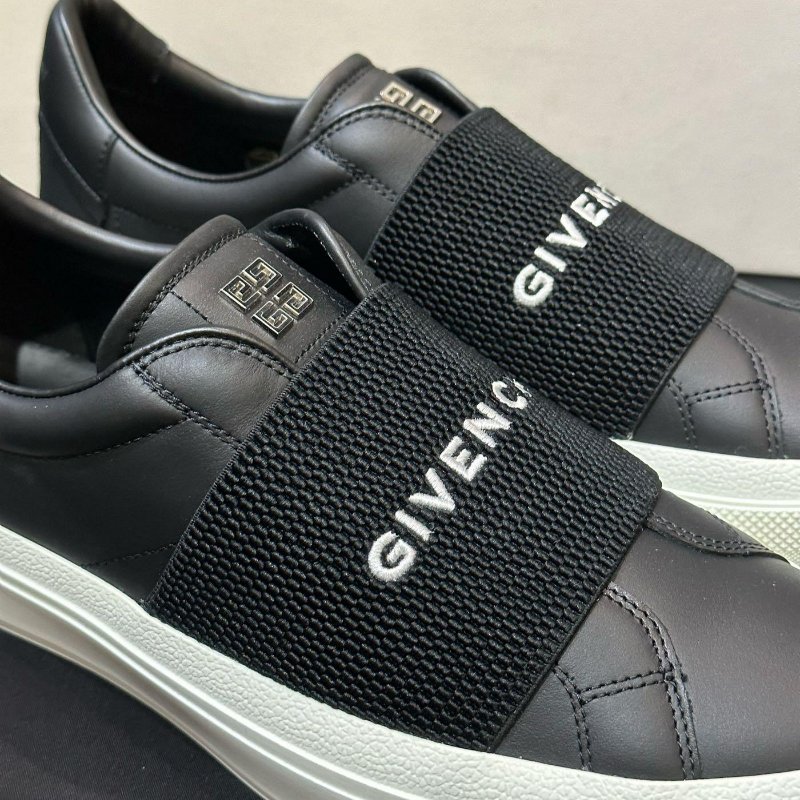 💎Han's house精品服飾💎GIVENCHY 紀梵希 刺繡 小牛皮 鞋 現貨28原價22500-3