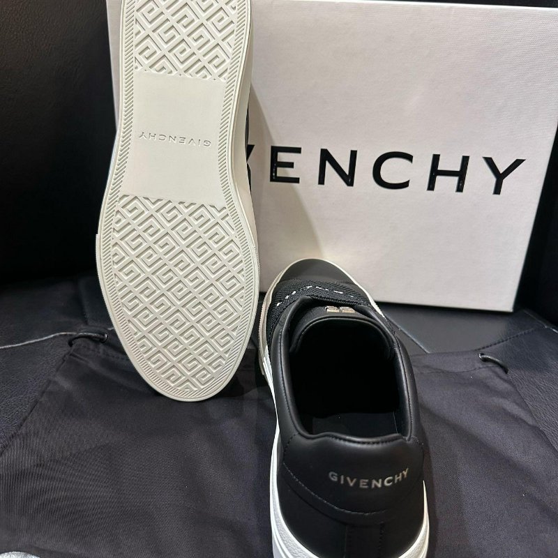 💎Han's house精品服飾💎GIVENCHY 紀梵希 刺繡 小牛皮 鞋 現貨28原價22500-4