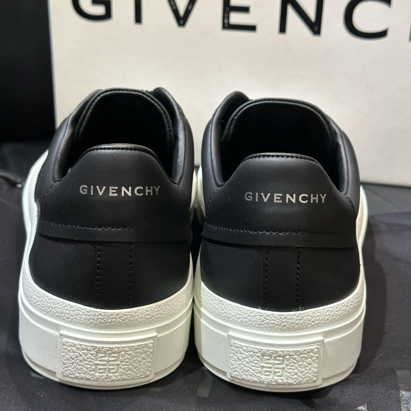 💎Han's house精品服飾💎GIVENCHY 紀梵希 刺繡 小牛皮 鞋 現貨28原價22500-5