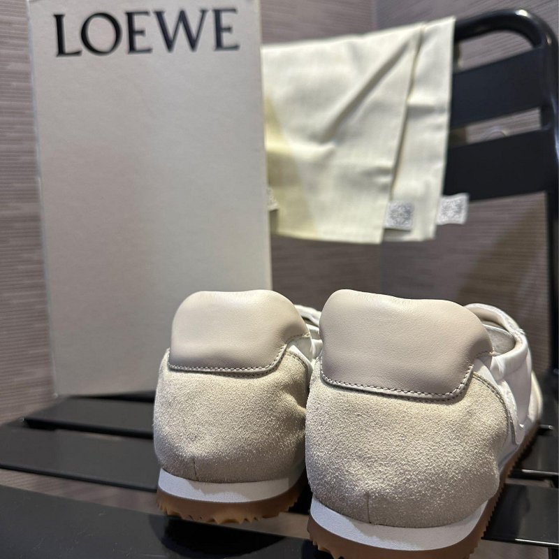 💎Han's house精品服飾💎LOEWE 鞋 現貨 42 原價22000-3