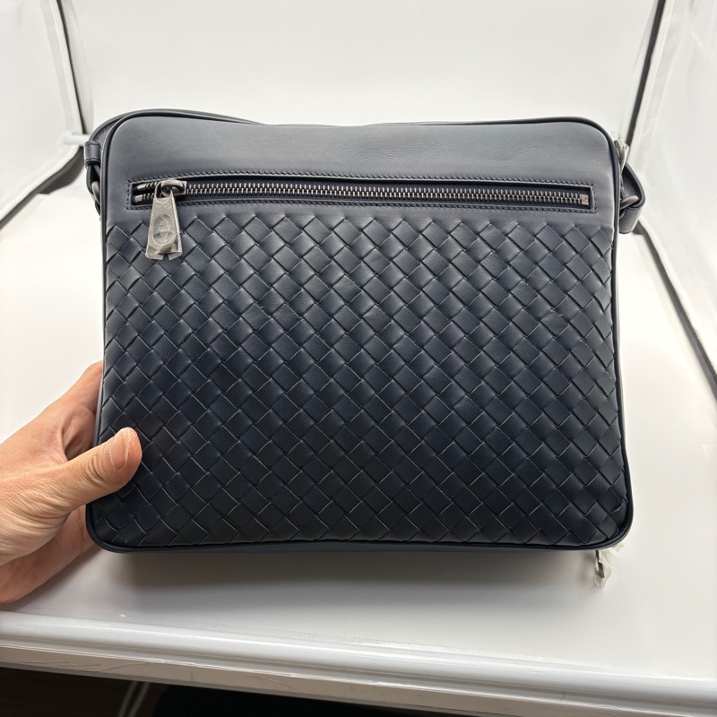 閒置新Bottega Veneta（葆蝶家）經典編織男士單肩斜挎-0