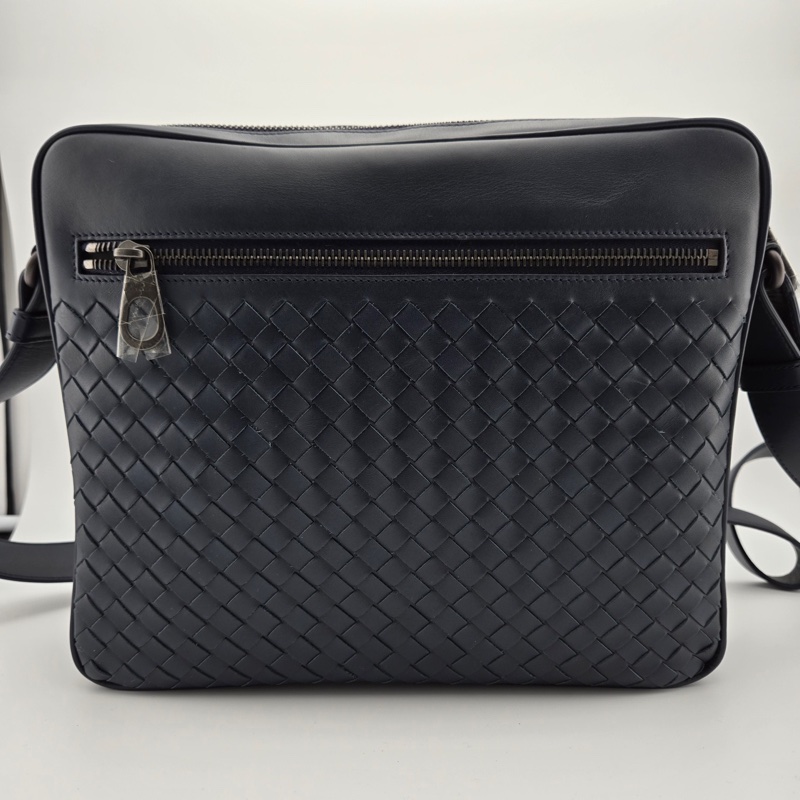 閒置新Bottega Veneta（葆蝶家）經典編織男士單肩斜挎-1