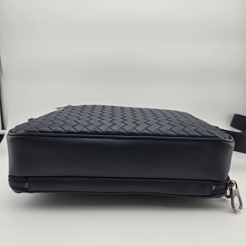 閒置新Bottega Veneta（葆蝶家）經典編織男士單肩斜挎-4