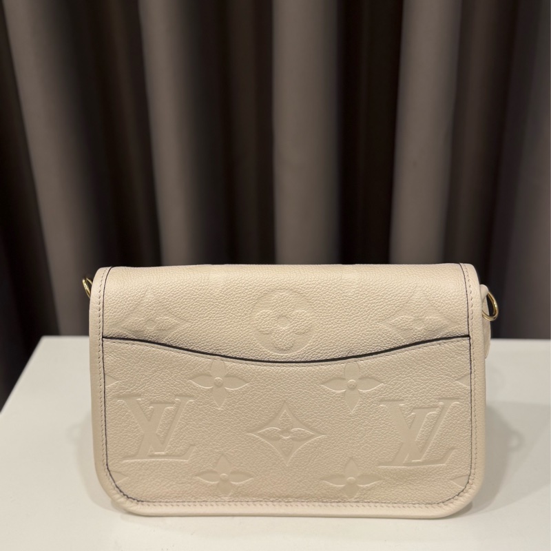 （甜價美包）Louis vuitton路易威登LV Diane腋下包法棍-1