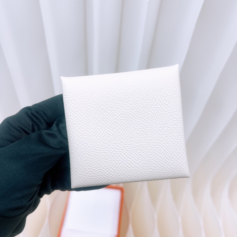 全新 Hermes bastia 奶昔白零錢包-1