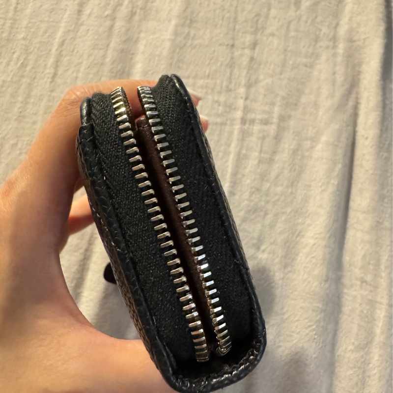 CHANEL 經典拉鍊黑銀卡片零錢包-3