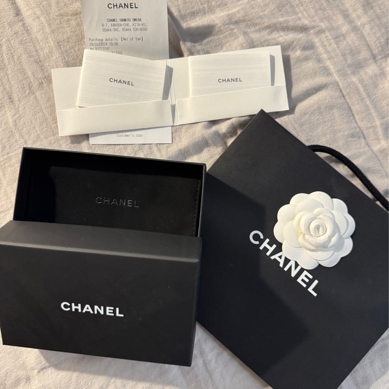 CHANEL 經典拉鍊黑銀卡片零錢包-5