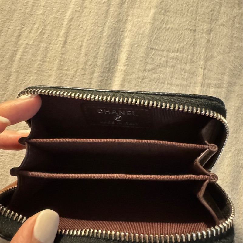 CHANEL 經典拉鍊黑銀卡片零錢包-11