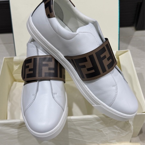 Fendi 經典小白鞋/青少年款魔鬼氈運動鞋(EU38/24.5cm)