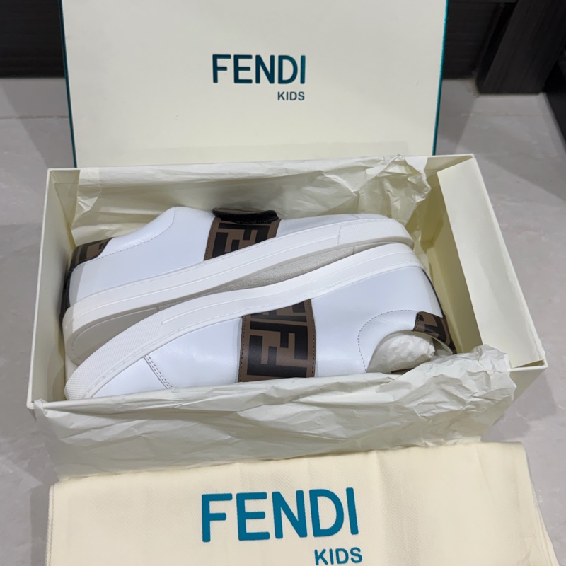 Fendi 經典小白鞋/青少年款魔鬼氈運動鞋(EU38/24.5cm)-12