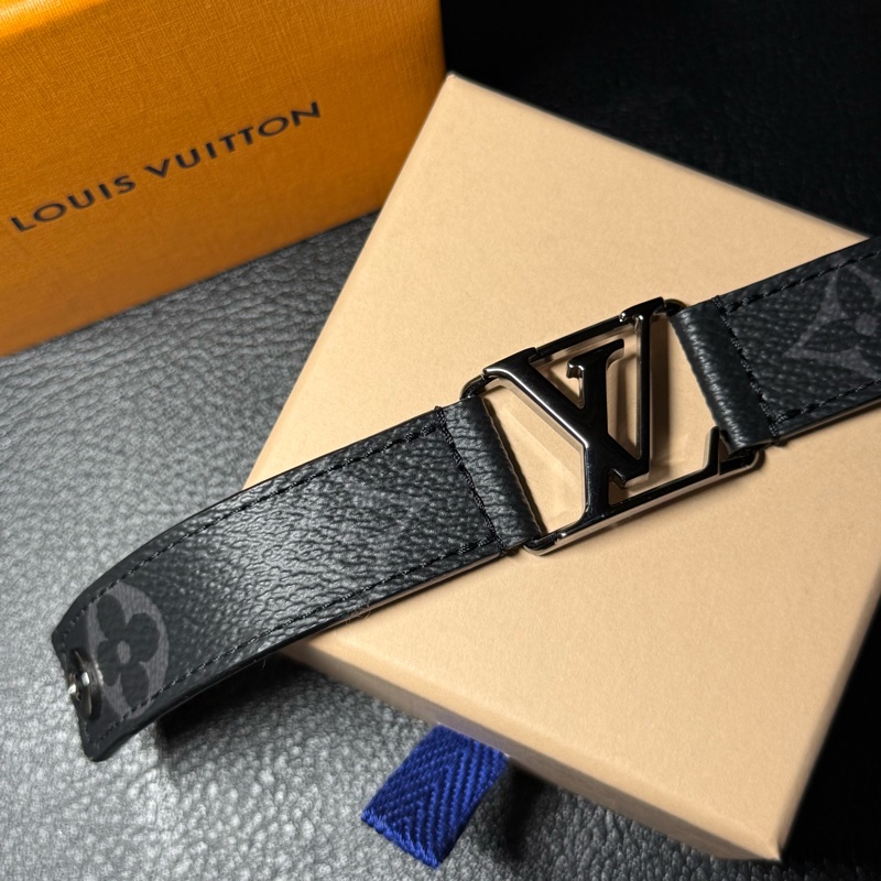 Louis Vuitton 黑原花大Logo手環-5