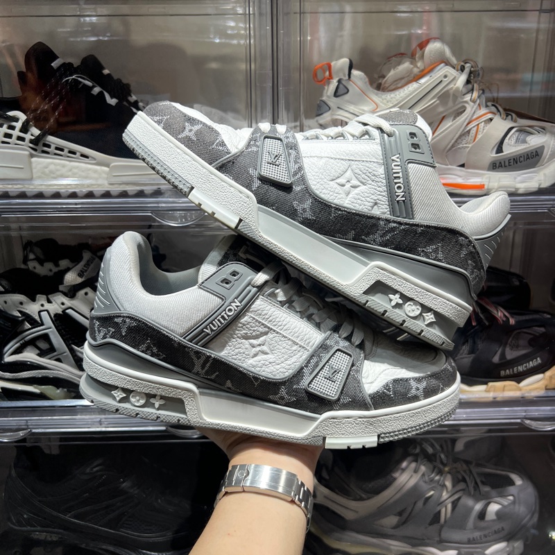 Lv trainer 新款灰白牛仔Uk6.5-1