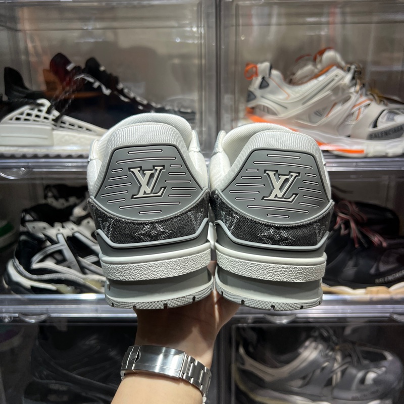 Lv trainer 新款灰白牛仔Uk6.5-4