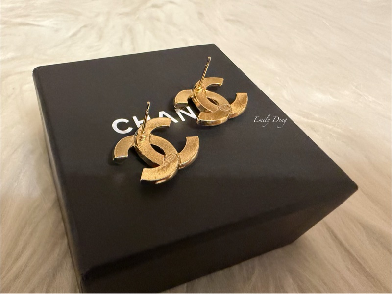 Chanel 經典雙C粉色琺瑯水鑽耳環-4