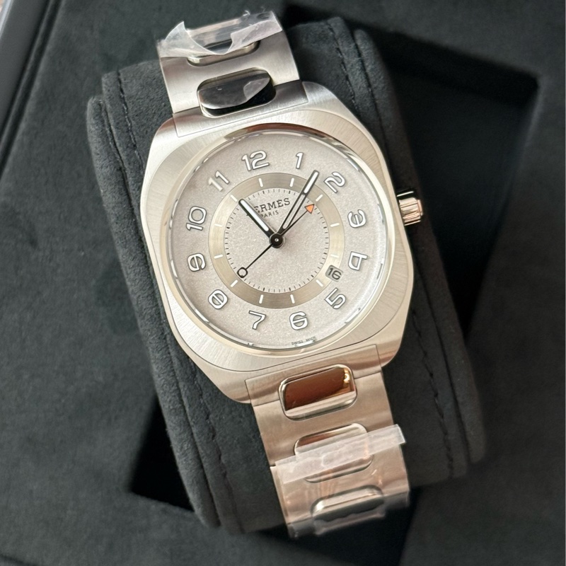 Hermes 愛馬仕H08 42mm磨砂鈦金屬 男士手錶-0