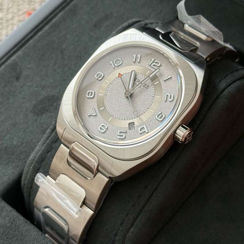 Hermes 愛馬仕H08 42mm磨砂鈦金屬 男士手錶-1