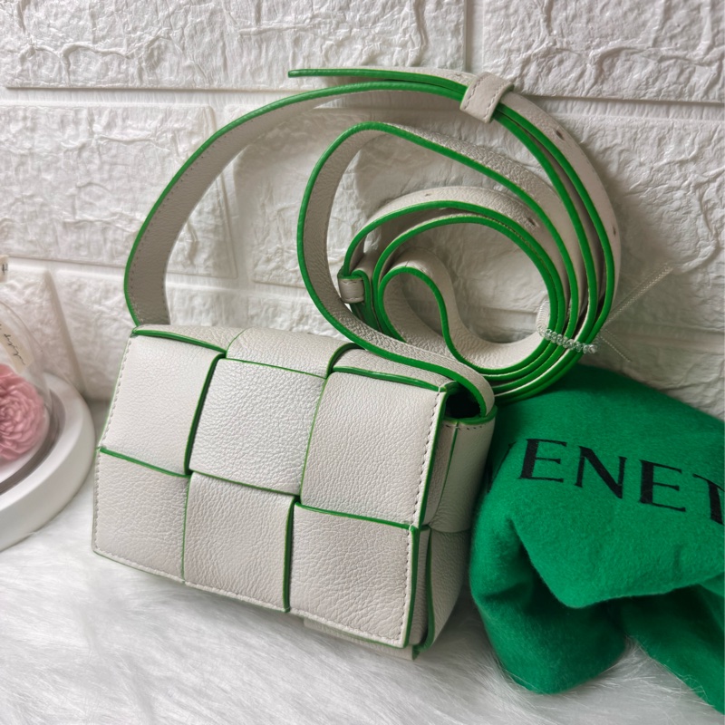 BV Bottega Veneta BETCandy Cassette 牛皮-1