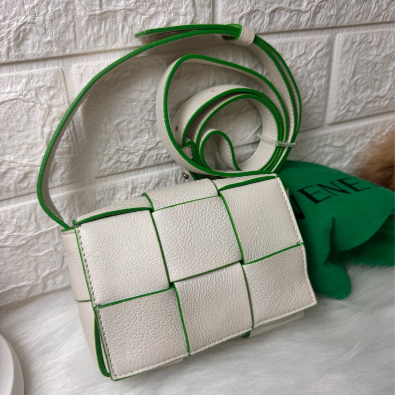 BV Bottega Veneta BETCandy Cassette 牛皮-2