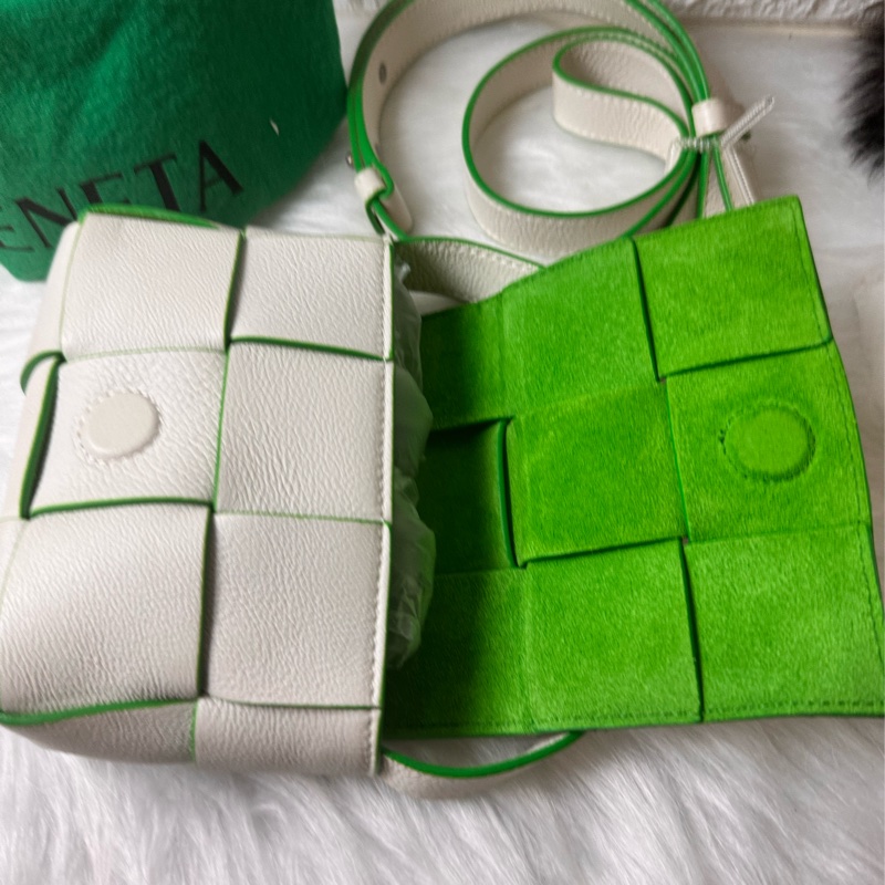 BV Bottega Veneta BETCandy Cassette 牛皮-9