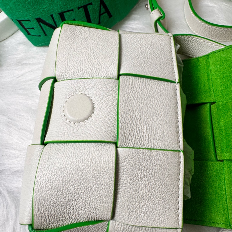 BV Bottega Veneta BETCandy Cassette 牛皮-10