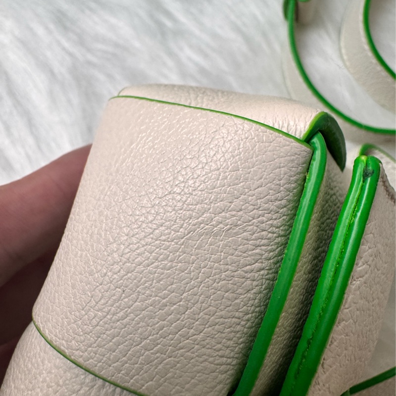 BV Bottega Veneta BETCandy Cassette 牛皮-12