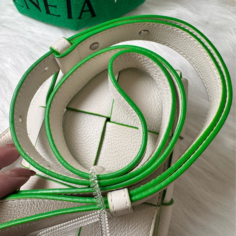 BV Bottega Veneta BETCandy Cassette 牛皮-15