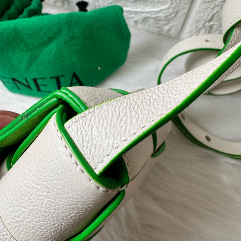 BV Bottega Veneta BETCandy Cassette 牛皮-17