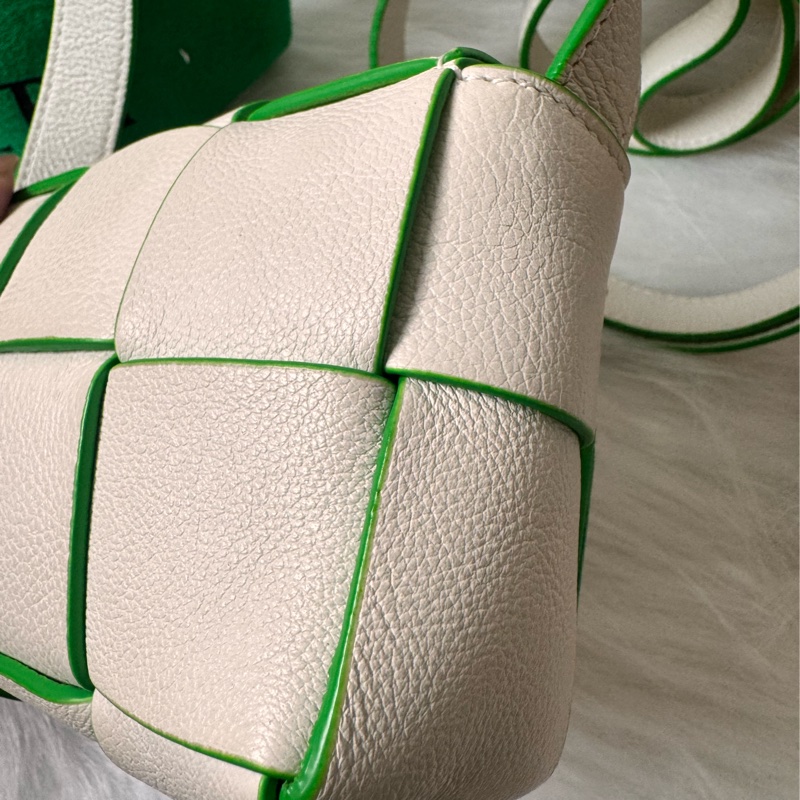 BV Bottega Veneta BETCandy Cassette 牛皮-19