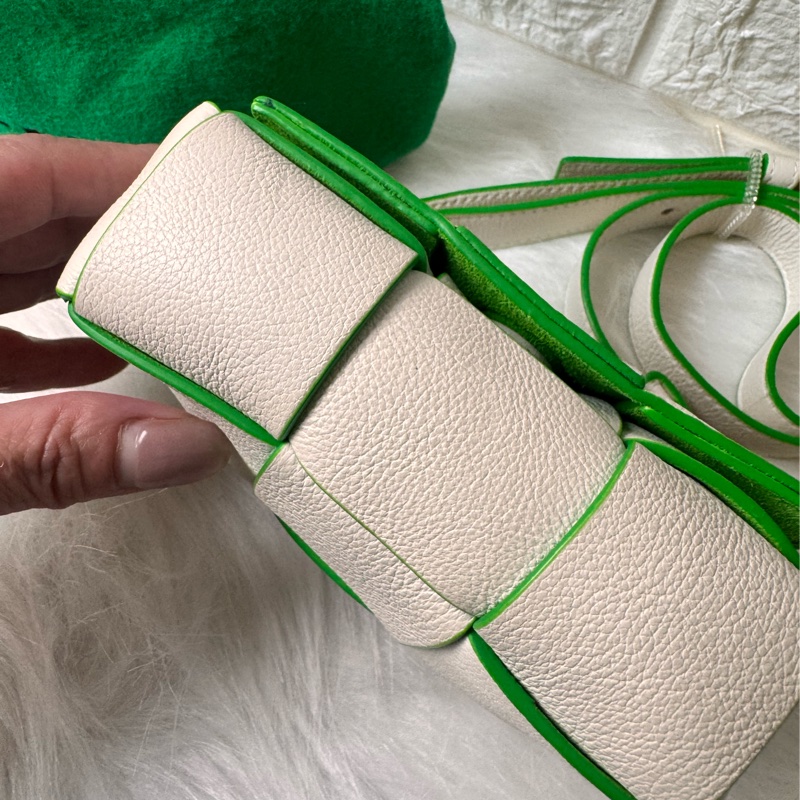 BV Bottega Veneta BETCandy Cassette 牛皮-21